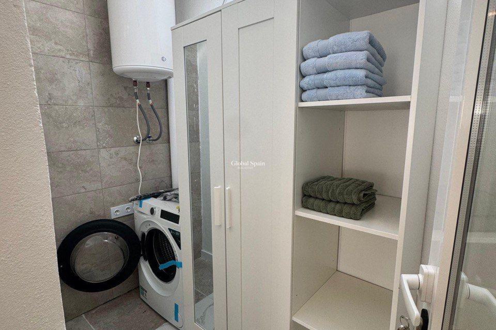 Resale - HOUSE -
TORREVIEJA - Torretas