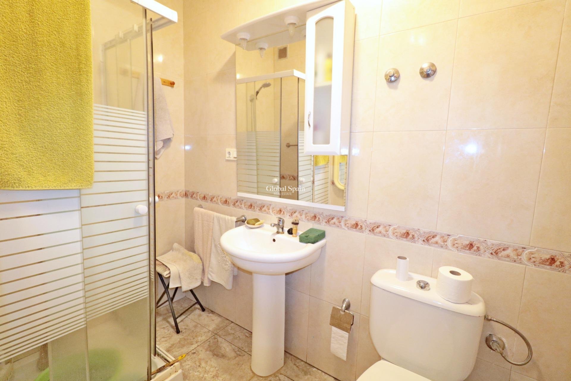 Resale - HOUSE -
TORREVIEJA - Torretas