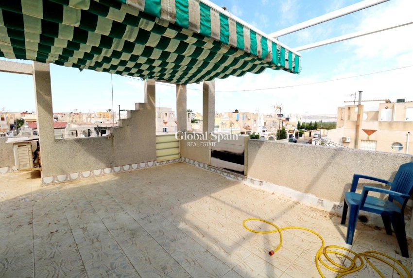 Resale - HOUSE -
TORREVIEJA - Torretas