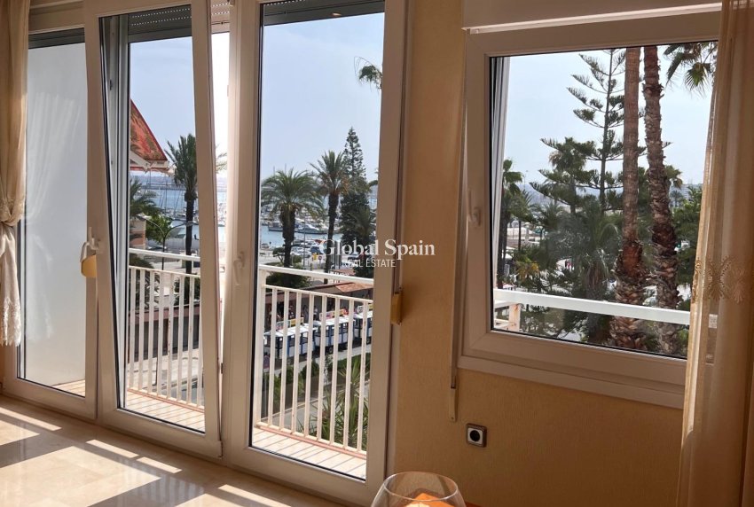 Resale - HOUSE -
TORREVIEJA - Torrevieja