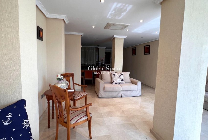 Resale - HOUSE -
TORREVIEJA - Torrevieja