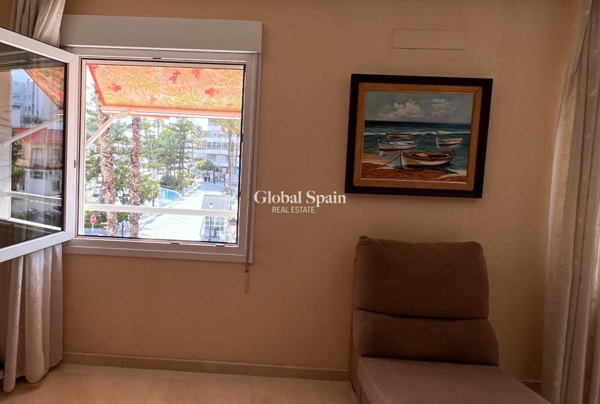 Resale - HOUSE -
TORREVIEJA - Torrevieja