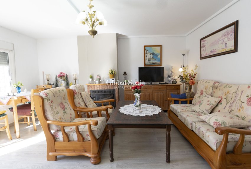 Resale - HOUSE -
TORREVIEJA - Torrevieja