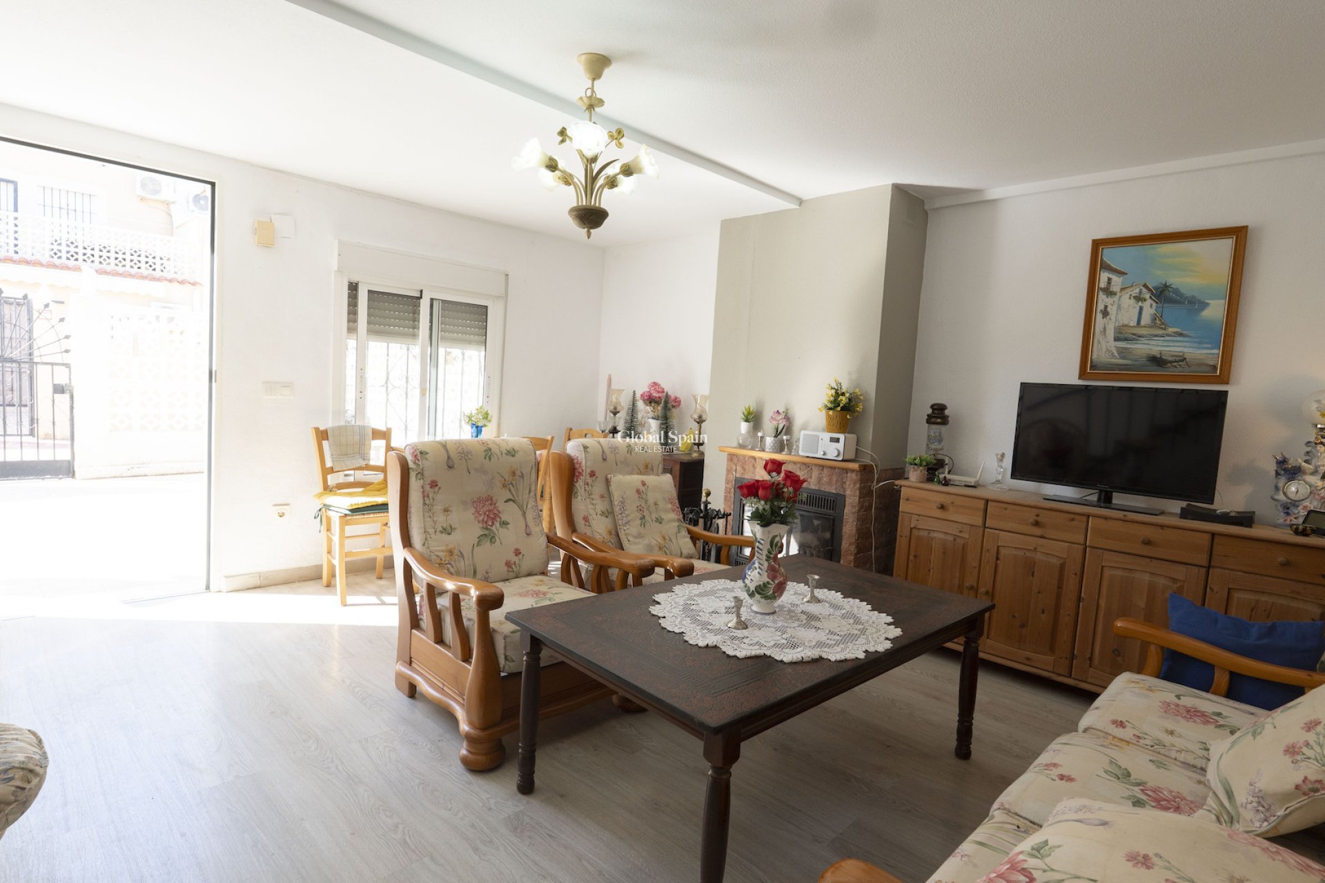 Resale - HOUSE -
TORREVIEJA - Torrevieja