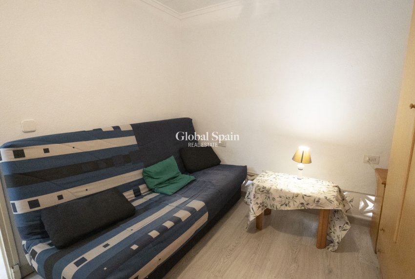 Resale - HOUSE -
TORREVIEJA - Torrevieja