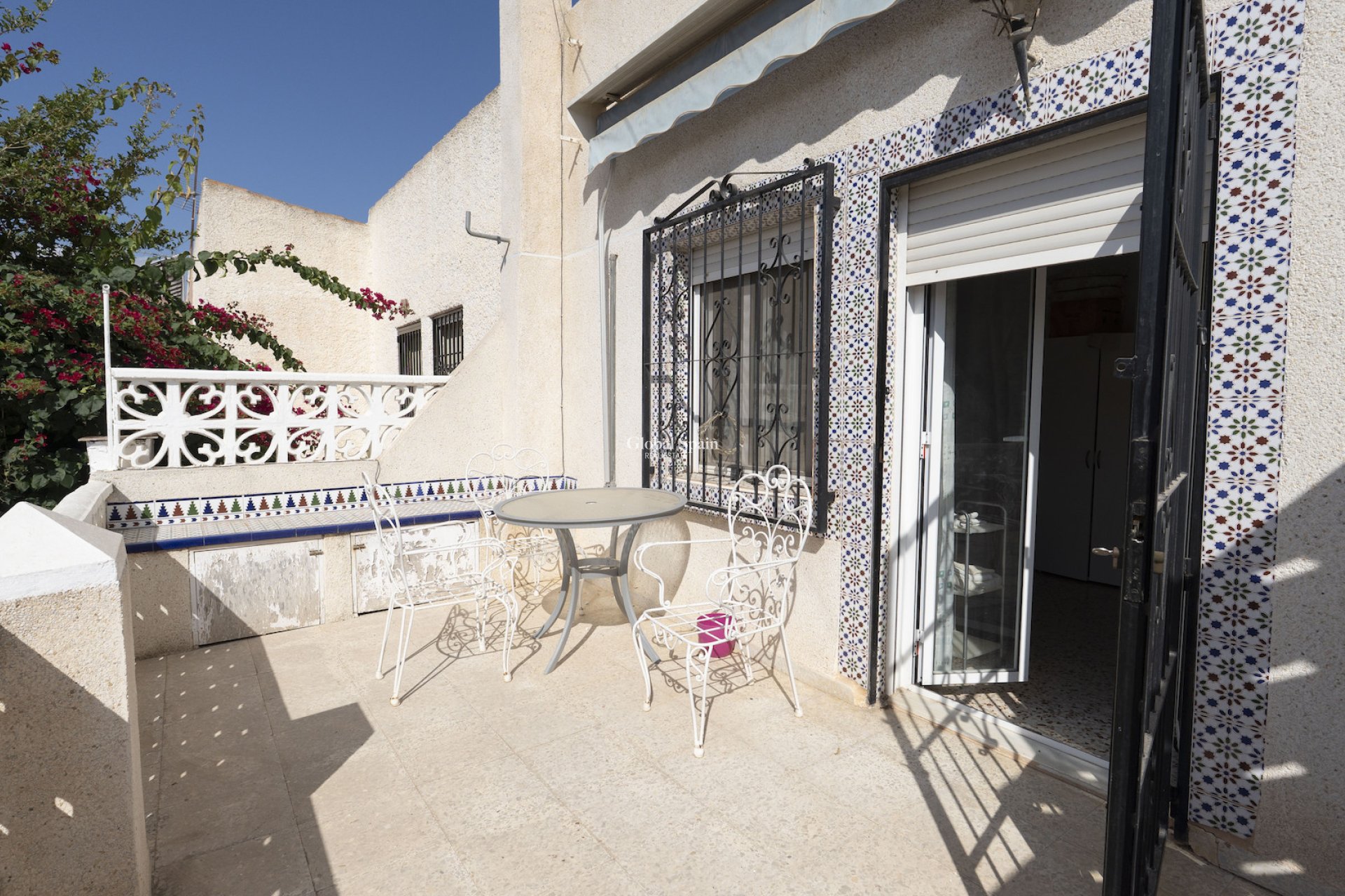 Resale - HOUSE -
TORREVIEJA - Torrevieja