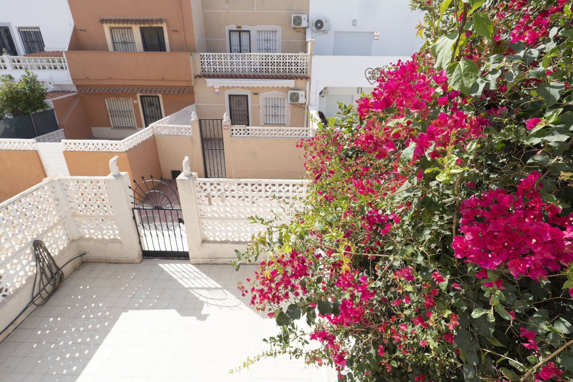 Resale - HOUSE -
TORREVIEJA - Torrevieja