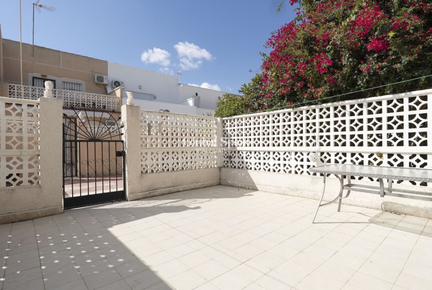 Resale - HOUSE -
TORREVIEJA - Torrevieja