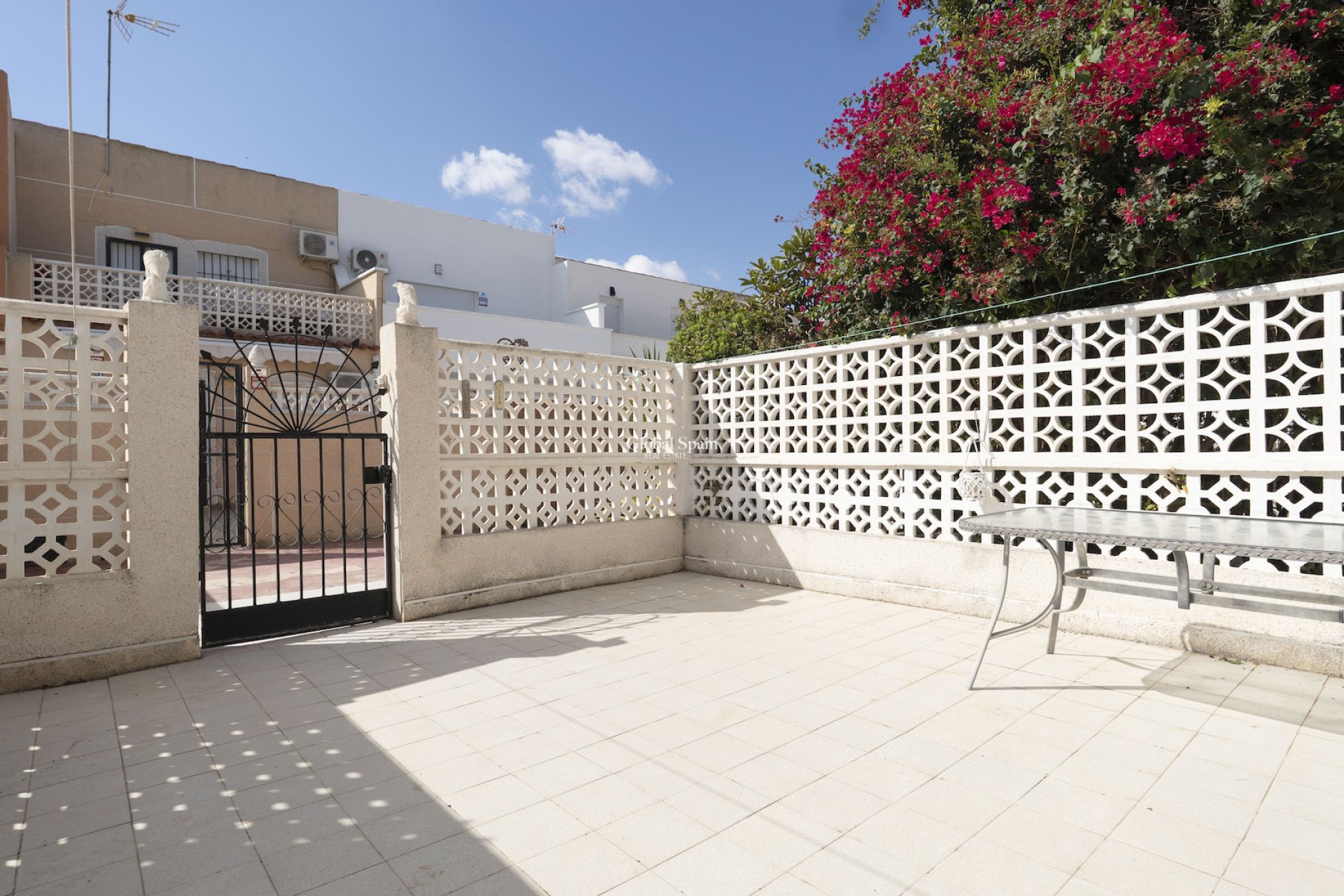 Resale - HOUSE -
TORREVIEJA - Torrevieja