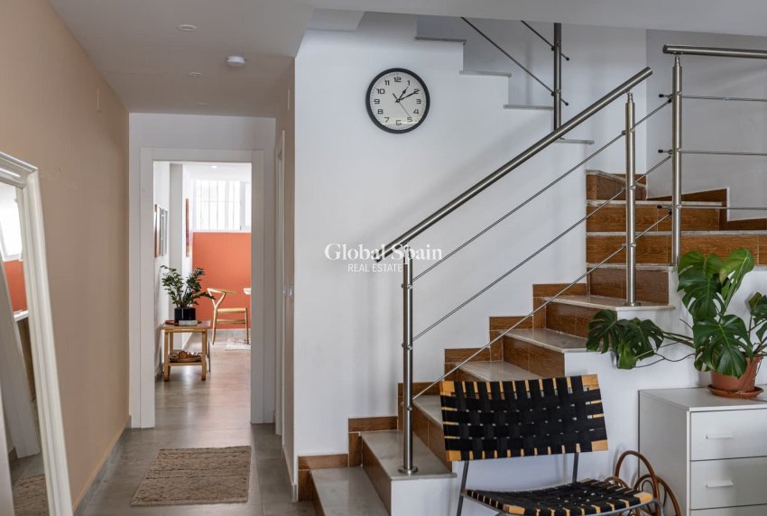 Resale - HOUSE -
TORREVIEJA - Torrevieja