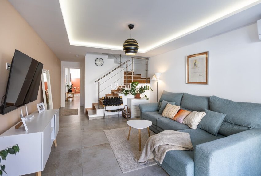 Resale - HOUSE -
TORREVIEJA - Torrevieja