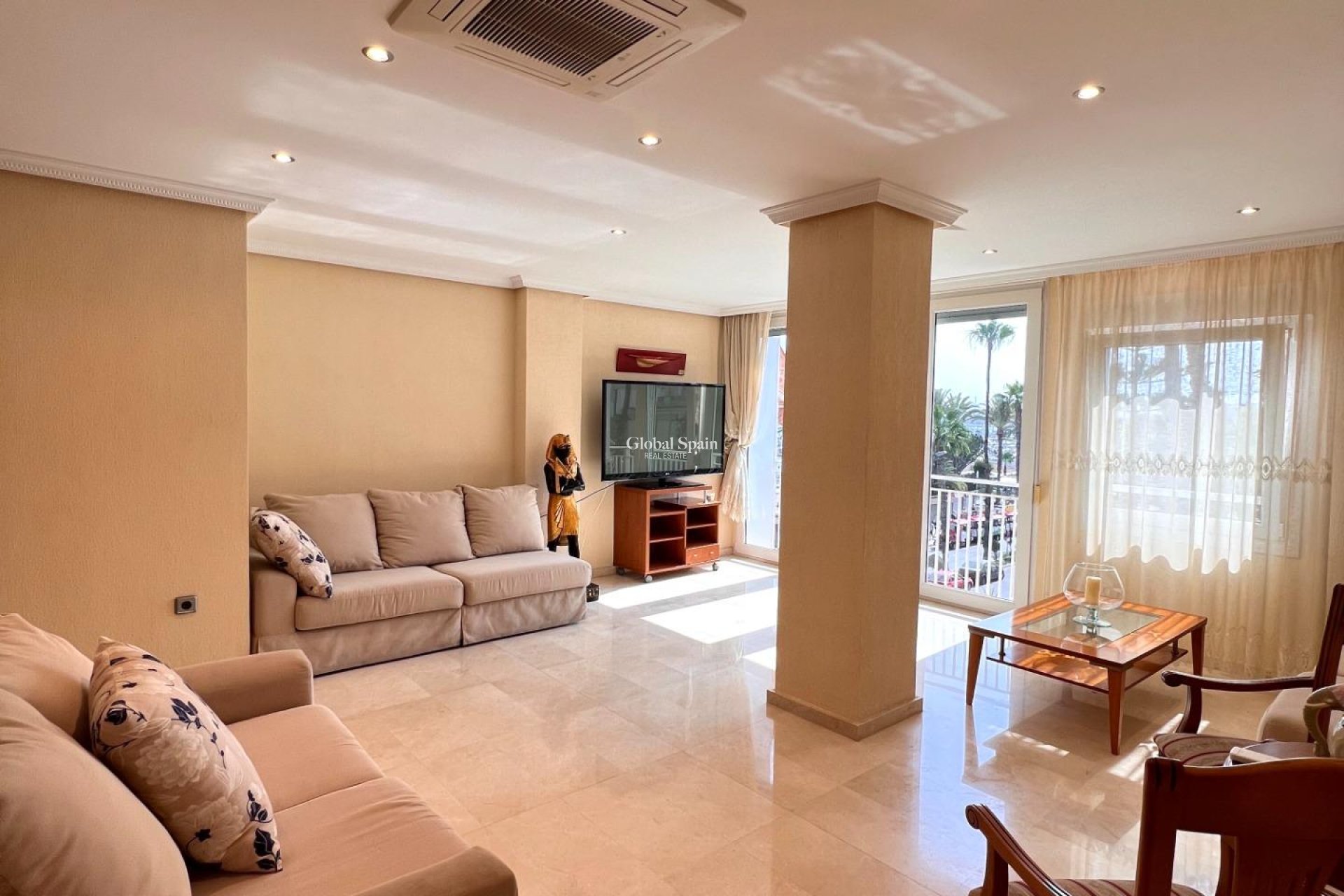 Resale - HOUSE -
TORREVIEJA - Torrevieja