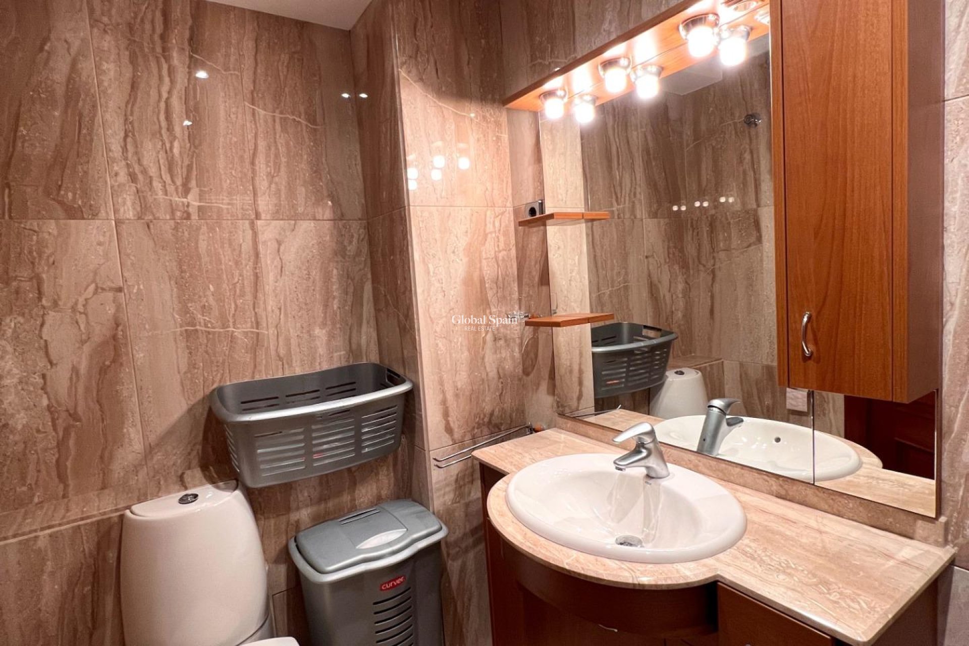 Resale - HOUSE -
TORREVIEJA - Torrevieja