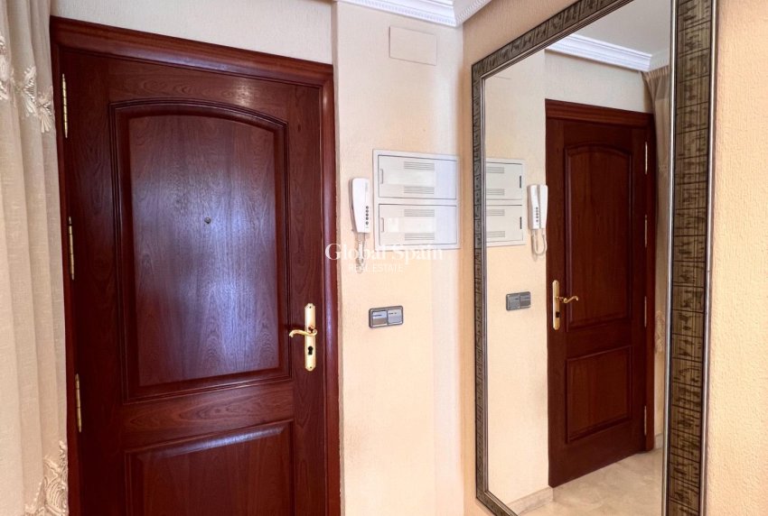 Resale - HOUSE -
TORREVIEJA - Torrevieja