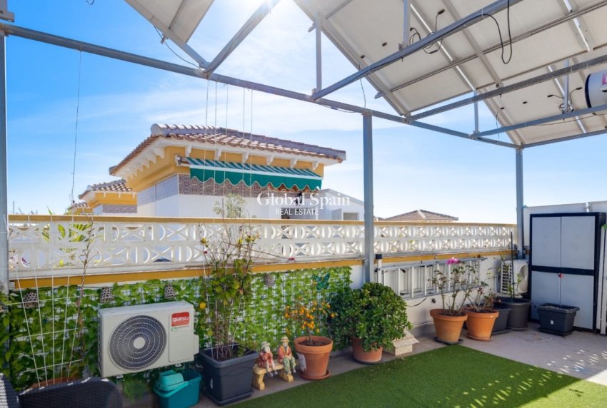 Resale - HOUSE -
TORREVIEJA - Torrevieja