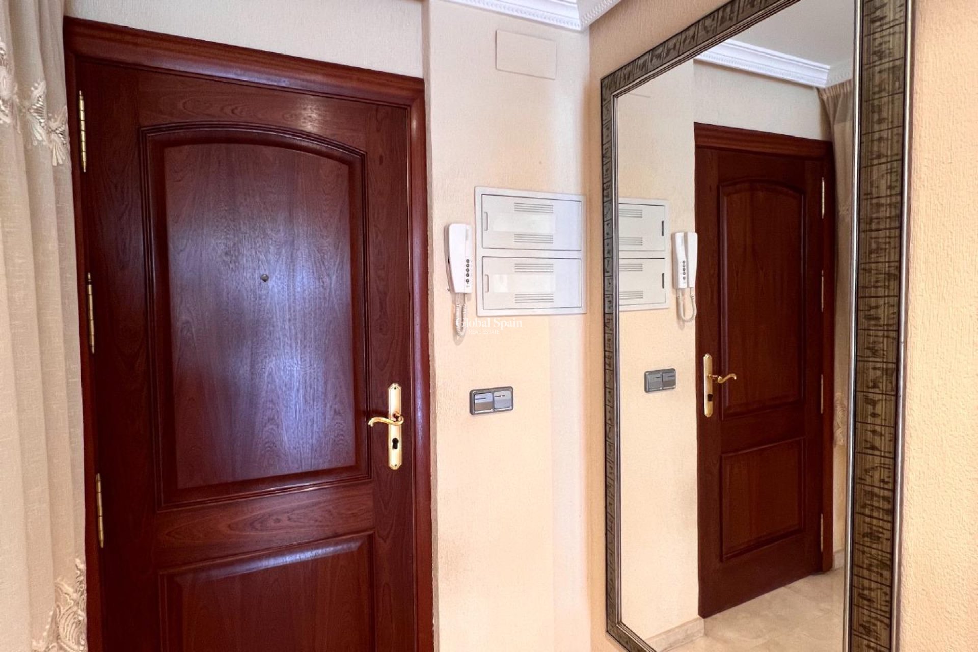 Resale - HOUSE -
TORREVIEJA - Torrevieja