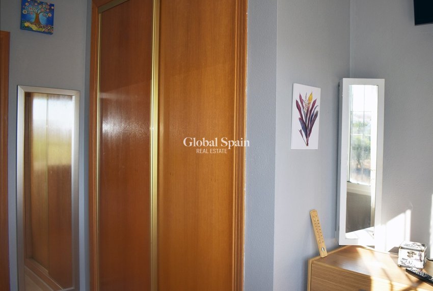 Resale - HOUSE -
TORREVIEJA - Torrevieja