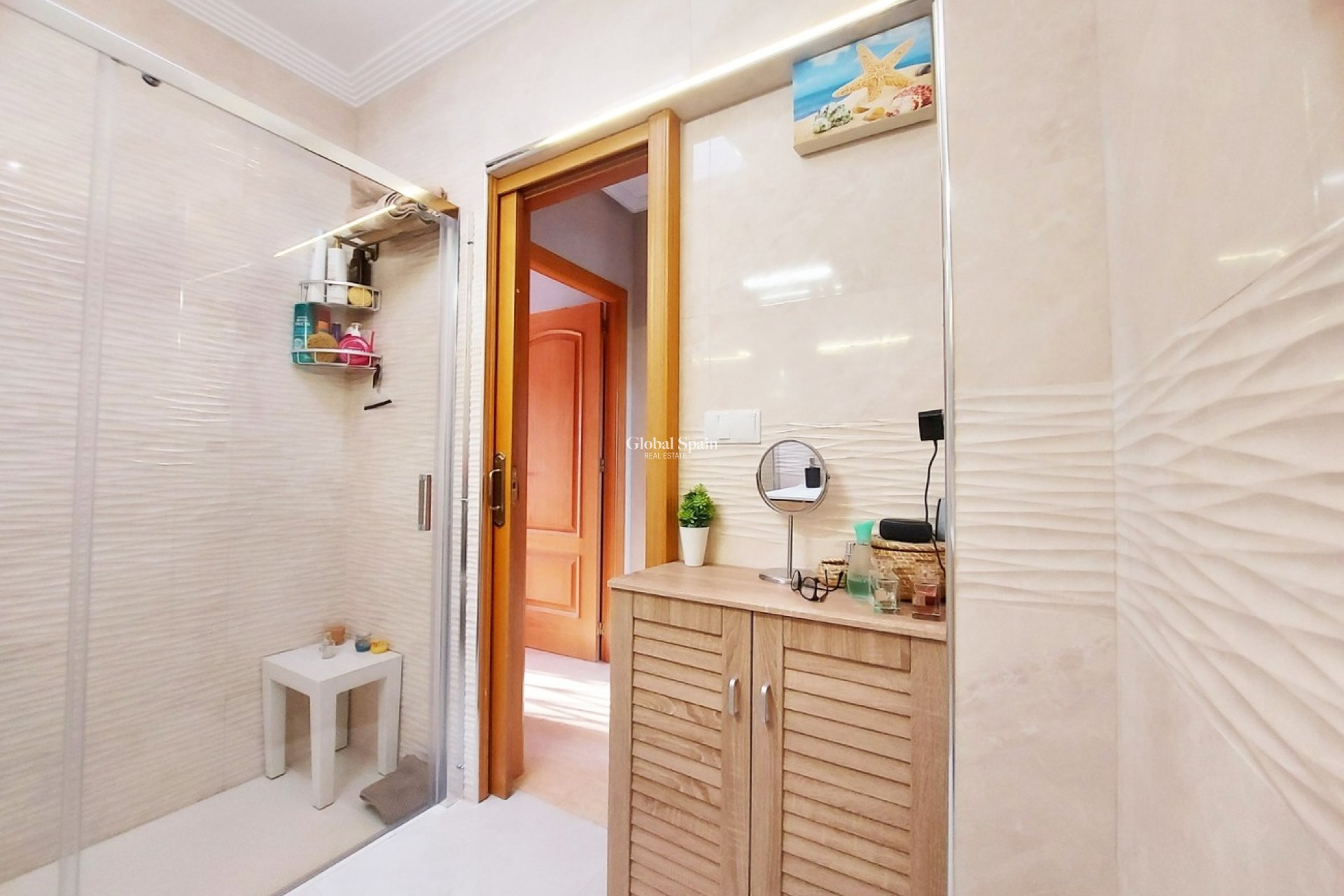 Resale - HOUSE -
TORREVIEJA - Torrevieja