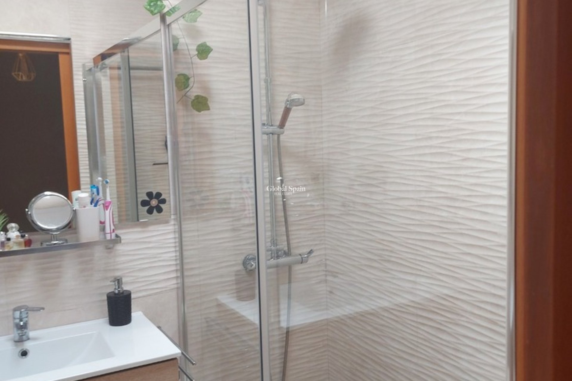 Resale - HOUSE -
TORREVIEJA - Torrevieja