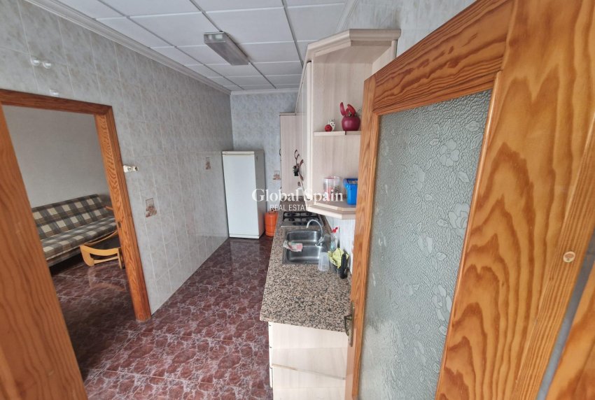 Resale - HOUSE -
TORREVIEJA - Torrevieja