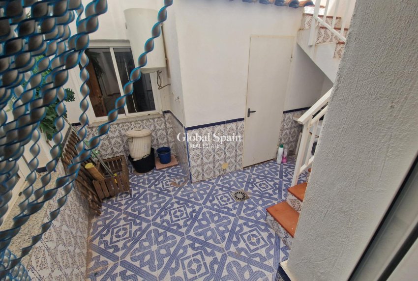 Resale - HOUSE -
TORREVIEJA - Torrevieja
