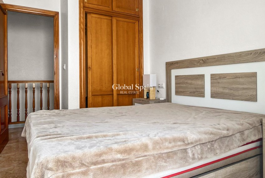 Resale - HOUSE -
TORREVIEJA - Torrevieja