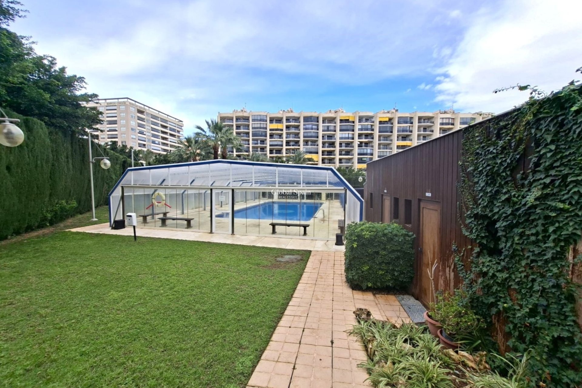 Resale - HOUSE -
VILLAJOYOSA - Cala de Villajoyosa