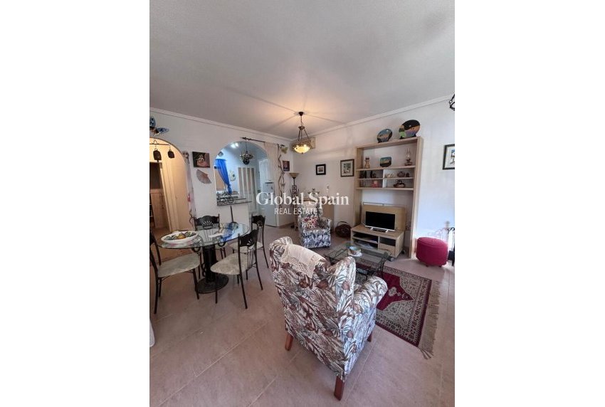 Resale - HOUSE -
VILLAMARTÍN - Costa Blanca