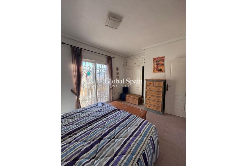 Resale - HOUSE -
VILLAMARTÍN - Costa Blanca