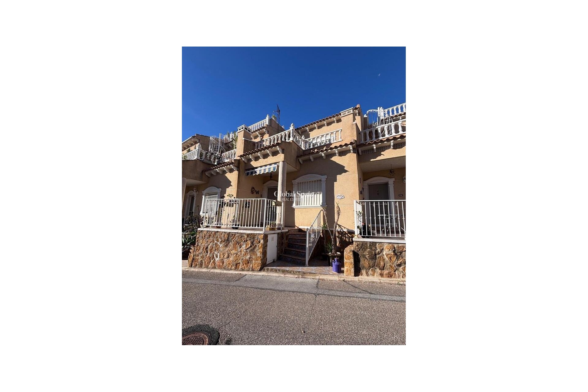 Resale - HOUSE -
VILLAMARTÍN - Costa Blanca