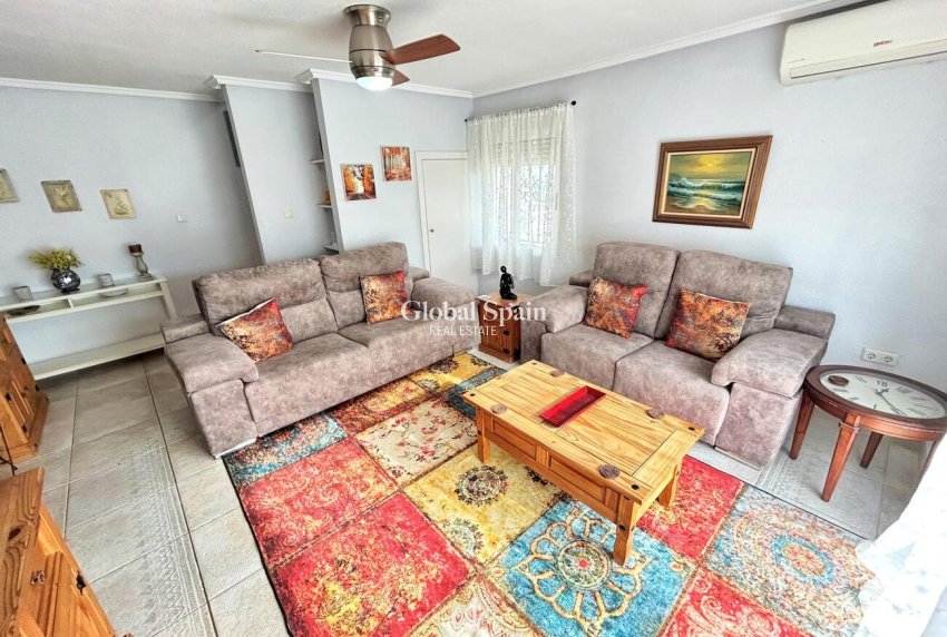 Resale - HOUSE -
VILLAMARTÍN - Costa Blanca