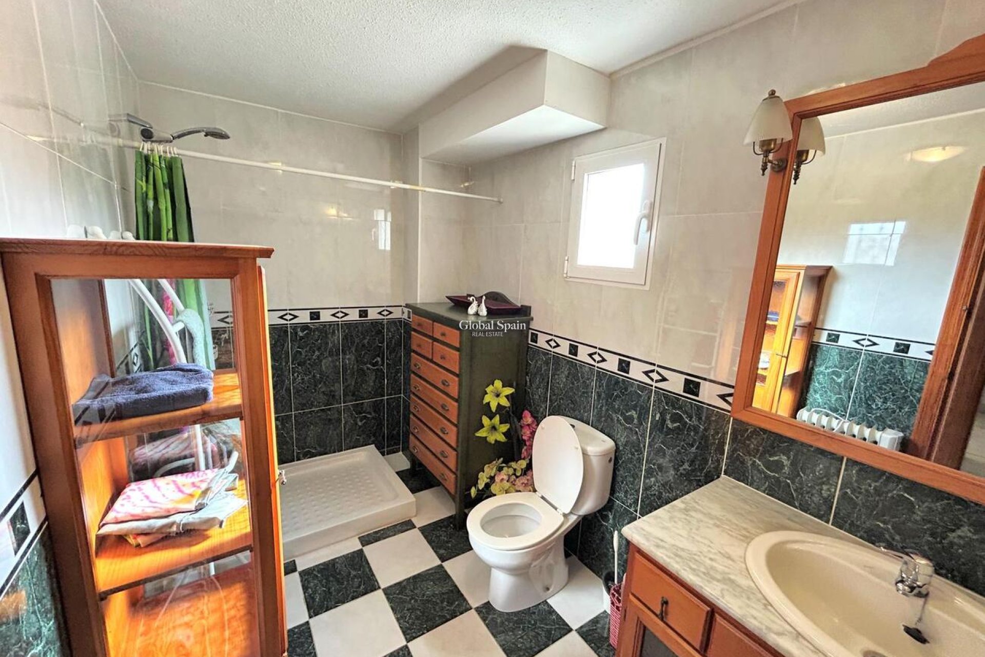 Resale - HOUSE -
VILLAMARTÍN - Costa Blanca