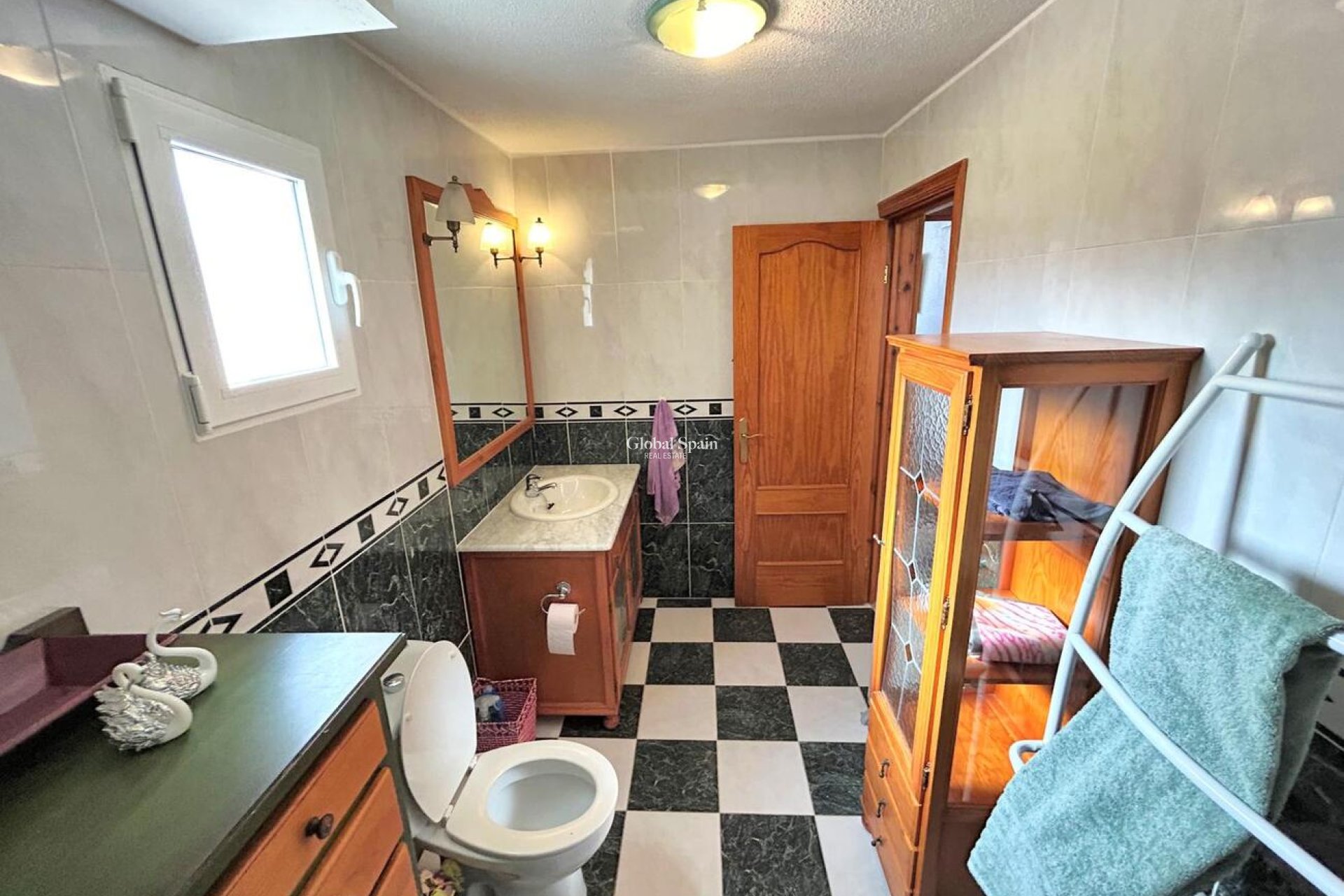 Resale - HOUSE -
VILLAMARTÍN - Costa Blanca