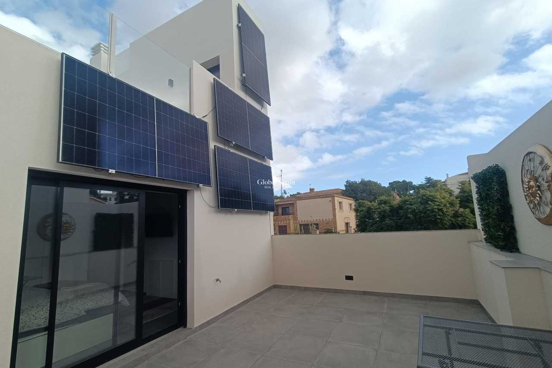 Resale - HOUSE -
VILLAMARTÍN - Costa Blanca