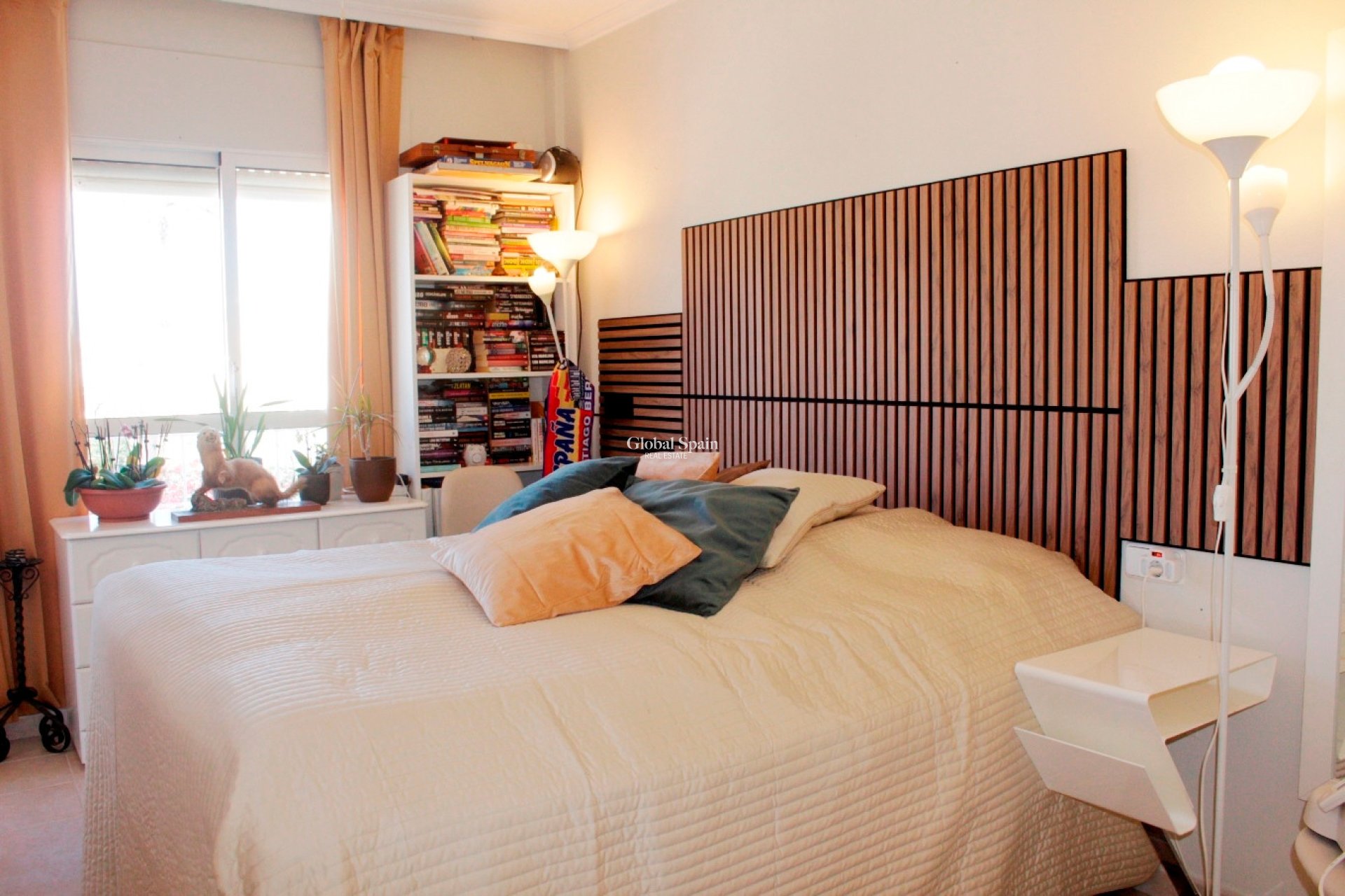 Resale - HOUSE -
VILLAMARTÍN - Costa Blanca