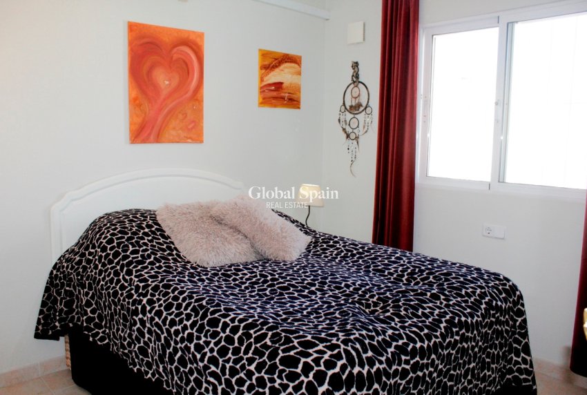 Resale - HOUSE -
VILLAMARTÍN - Costa Blanca