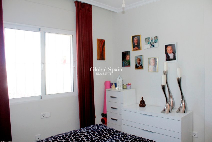 Resale - HOUSE -
VILLAMARTÍN - Costa Blanca