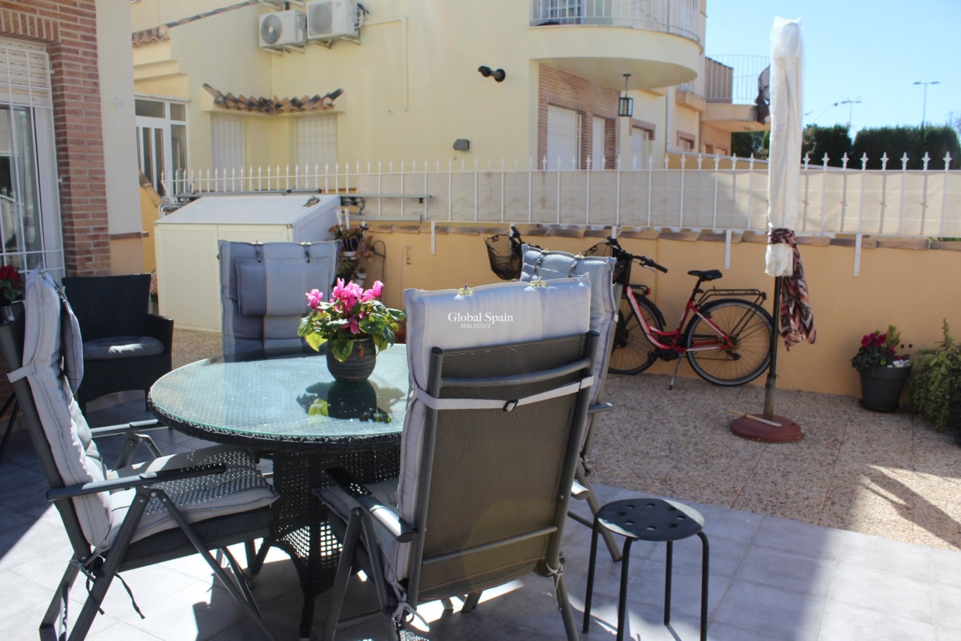 Resale - HOUSE -
VILLAMARTÍN - Costa Blanca