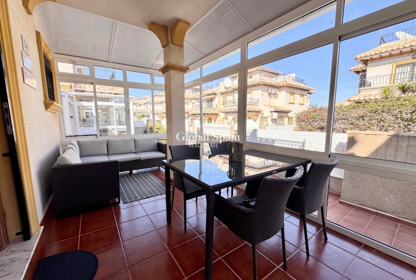Resale - HOUSE -
VILLAMARTÍN - Costa Blanca