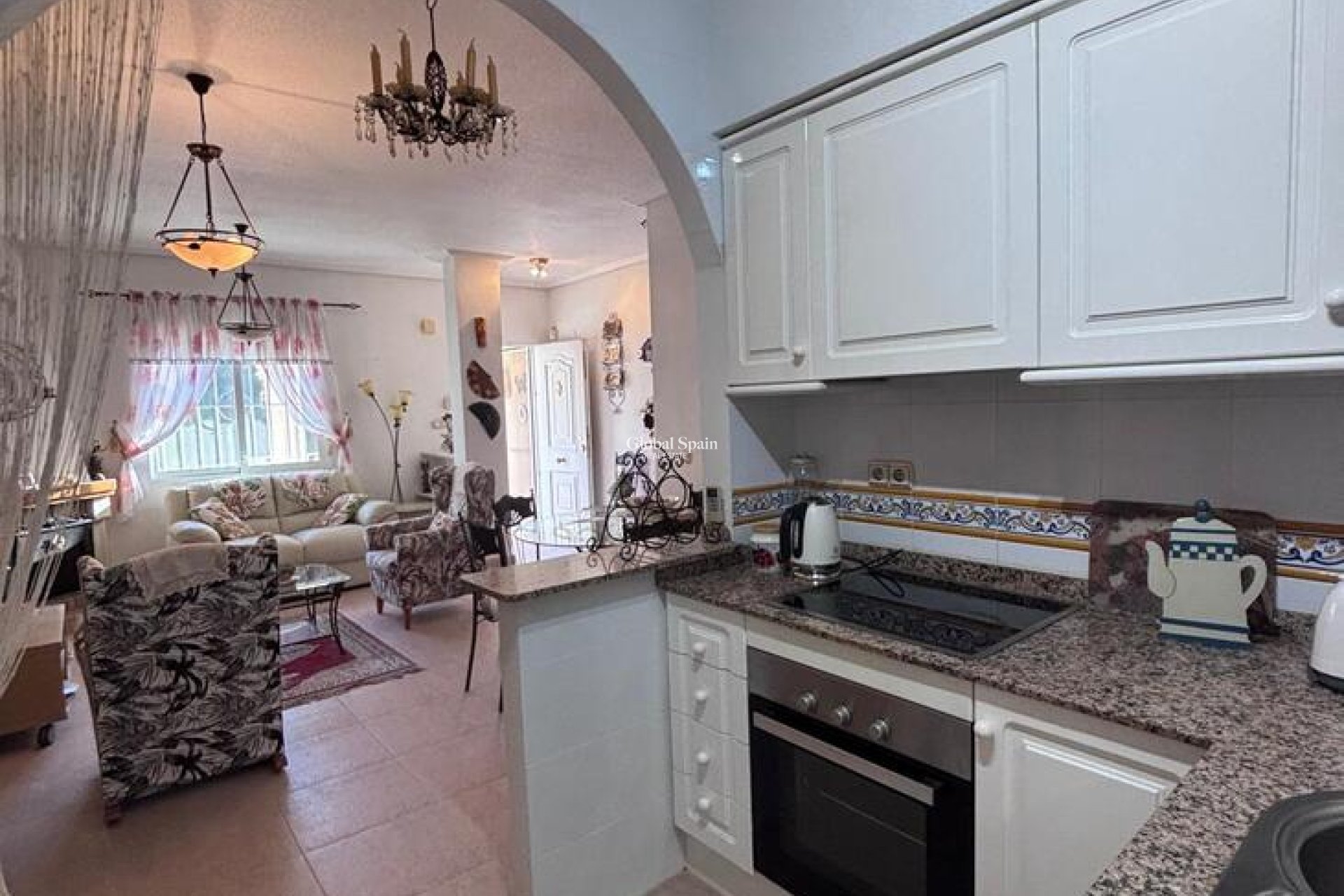 Resale - HOUSE -
VILLAMARTÍN - Costa Blanca