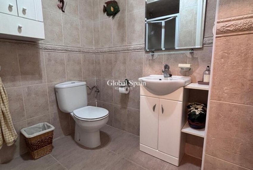 Resale - HOUSE -
VILLAMARTÍN - Costa Blanca