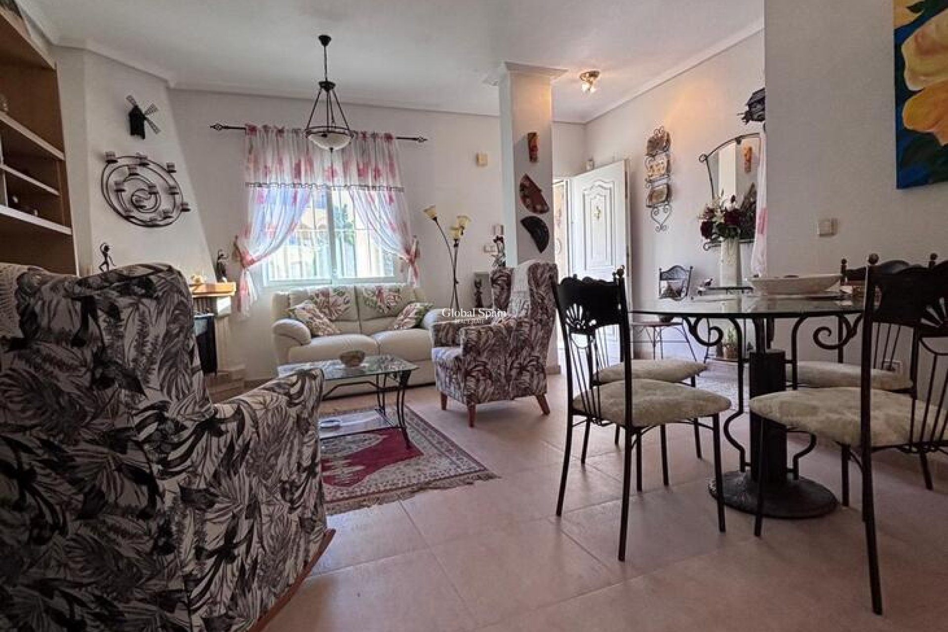 Resale - HOUSE -
VILLAMARTÍN - Costa Blanca