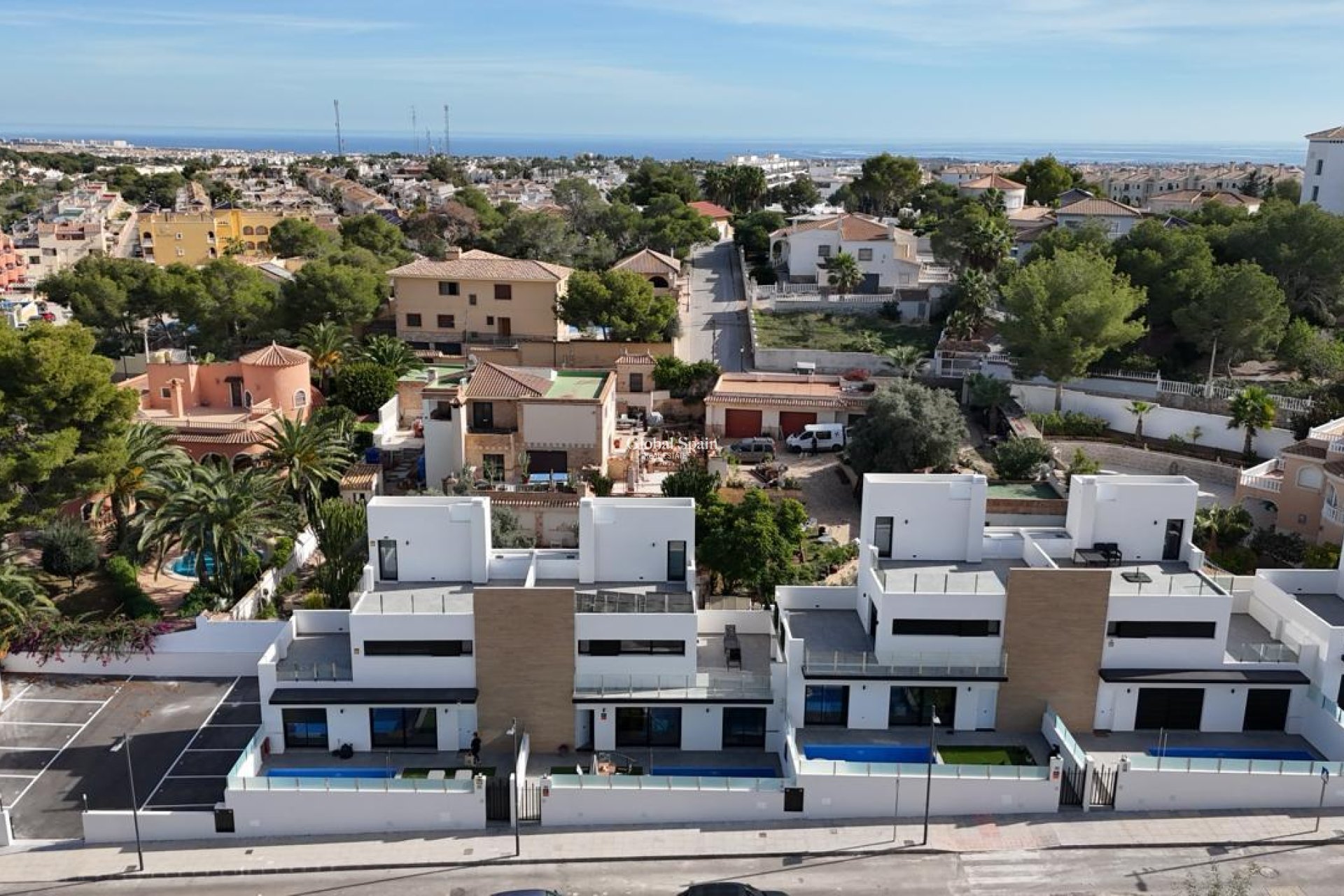 Resale - HOUSE -
VILLAMARTÍN - Costa Blanca