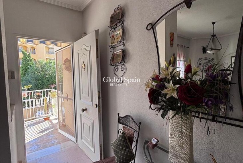 Resale - HOUSE -
VILLAMARTÍN - Costa Blanca