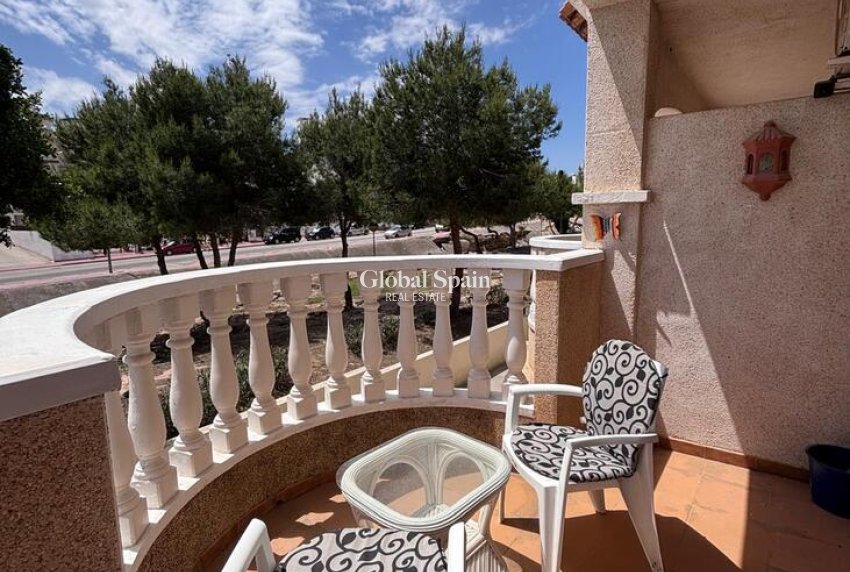 Resale - HOUSE -
VILLAMARTÍN - Costa Blanca