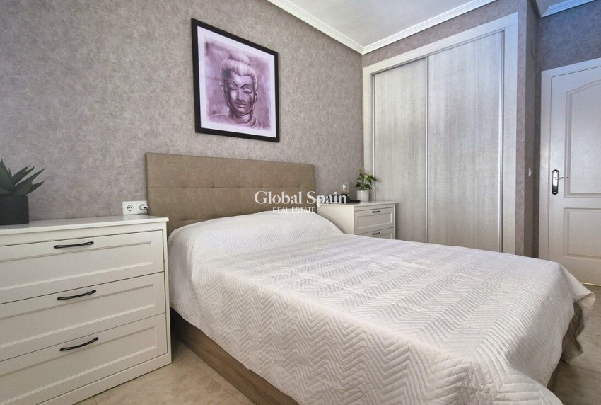 Resale - HOUSE -
VILLAMARTÍN - Costa Blanca
