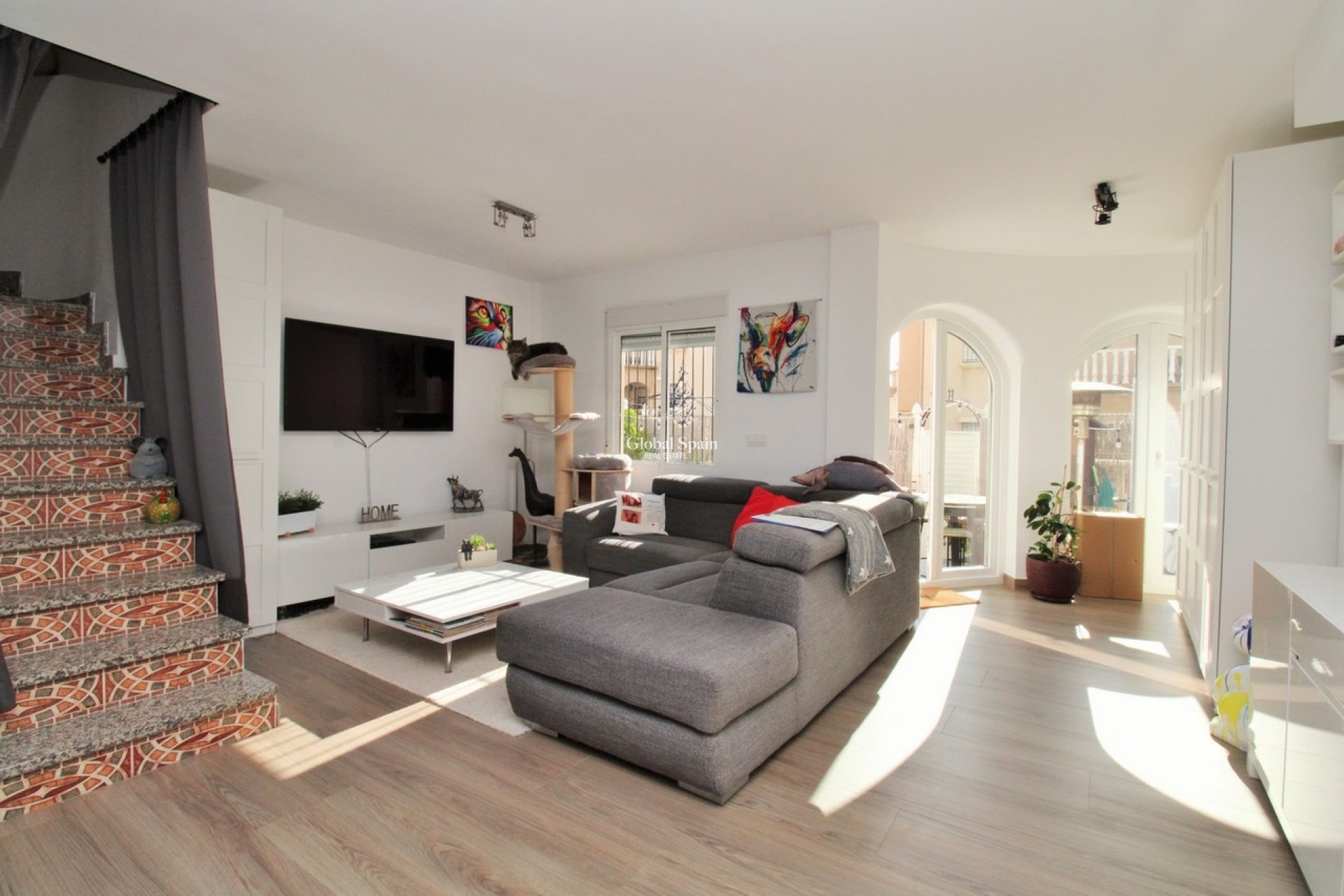 Resale - HOUSE -
VILLAMARTÍN - Costa Blanca