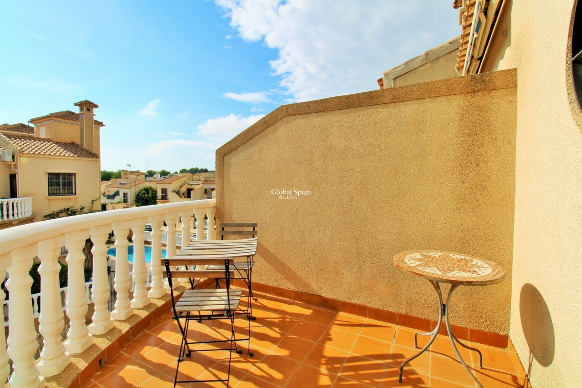 Resale - HOUSE -
VILLAMARTÍN - Costa Blanca