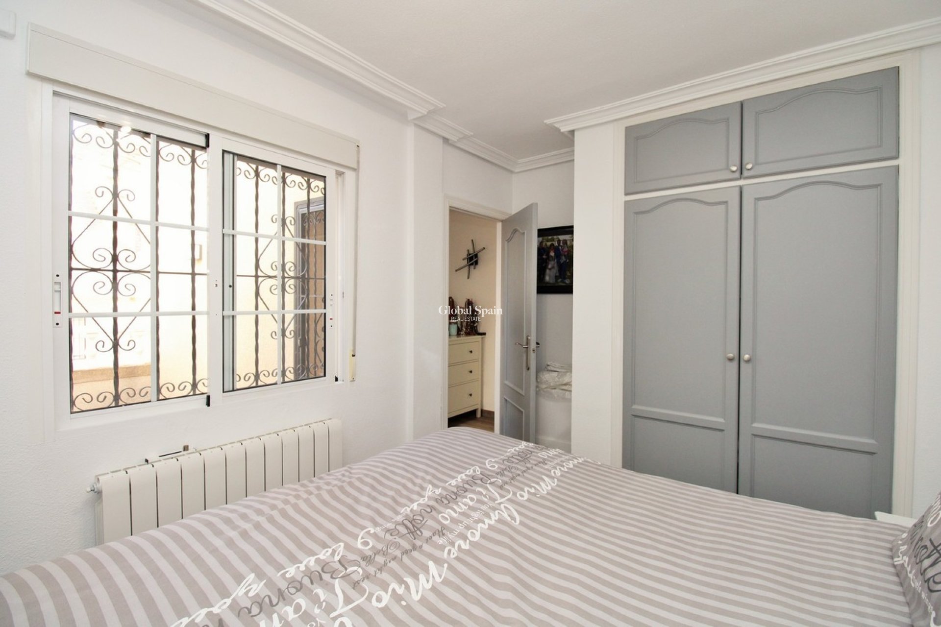 Resale - HOUSE -
VILLAMARTÍN - Costa Blanca