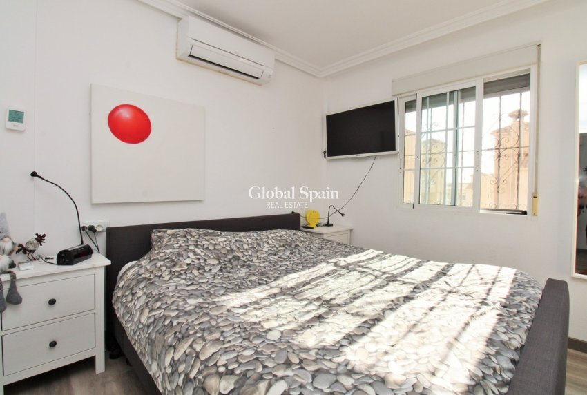 Resale - HOUSE -
VILLAMARTÍN - Costa Blanca